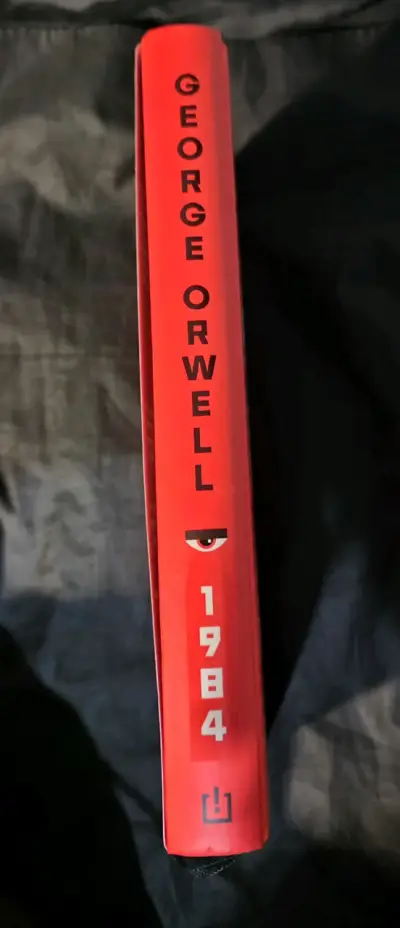 Libro 1984 de George Orwell en tapa dura - miniatura 2