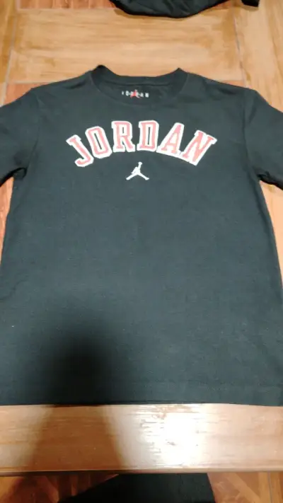 Polera Jordan negra talla M - miniatura 2