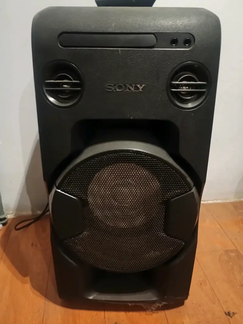 Parlante Sony con control remoto - 1