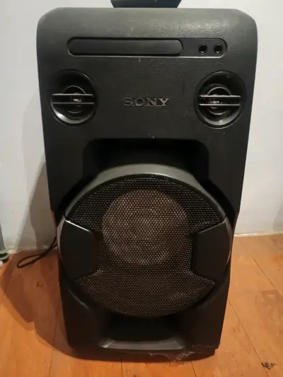 Parlante Sony con control remoto - miniatura 1
