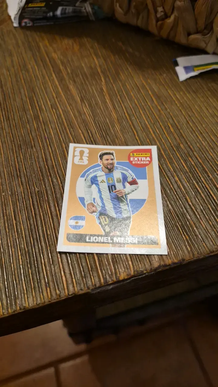 Lámina Panini Extra Sticker Lionel Messi FIFA - 2