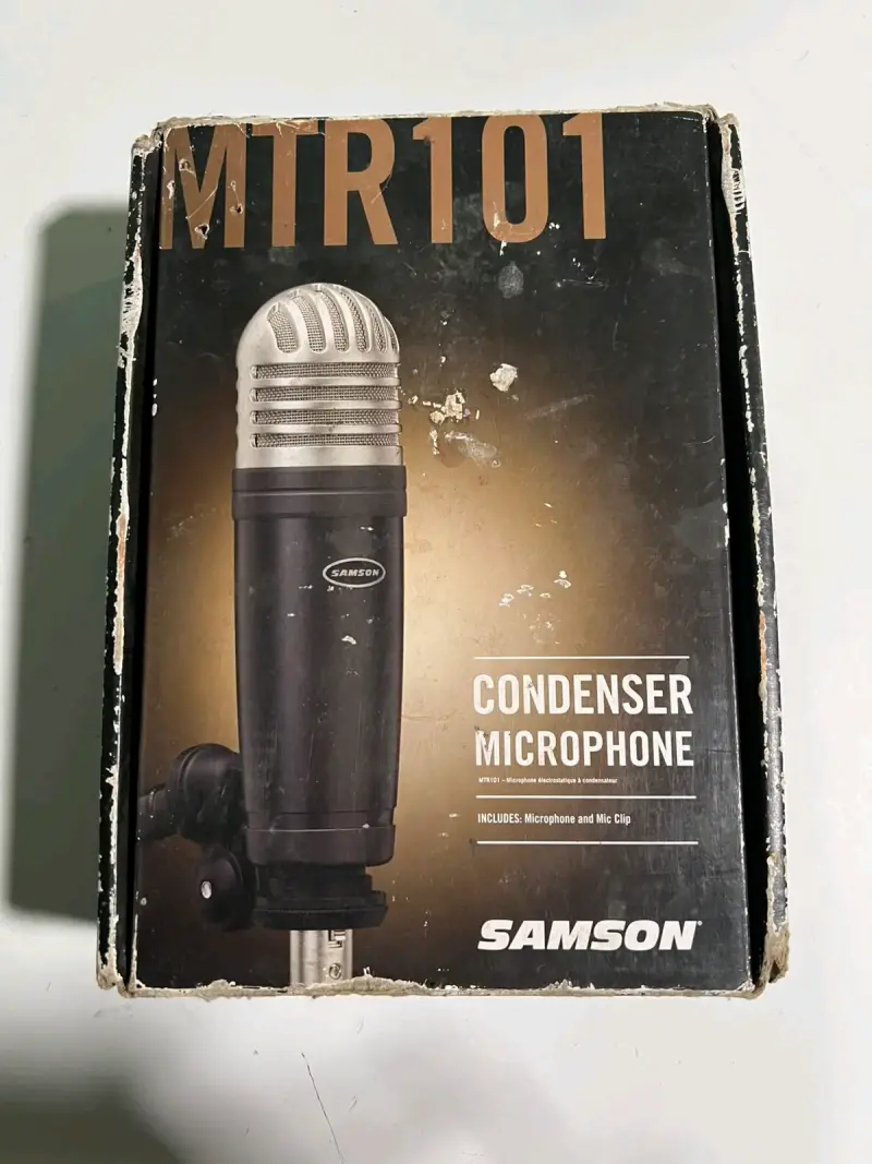 Micrófono de condensador Samson MTR101 con clip - 1