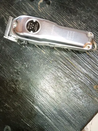 Máquina de corte de cabello profesional - miniatura 3