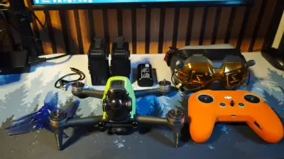 Drone DJI FPV con control y gafas - miniatura 5