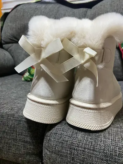 Botas de invierno blancas con forro de peluche - miniatura 2