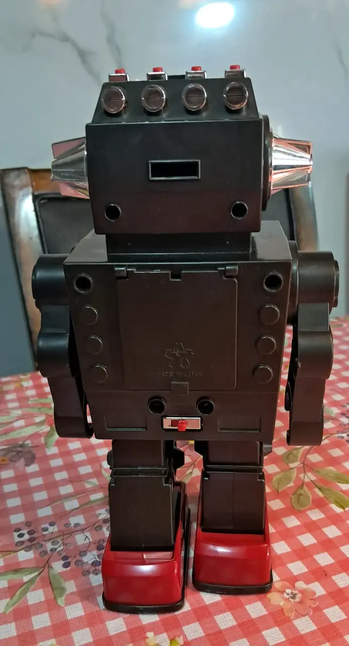 Robot vintage. - 3