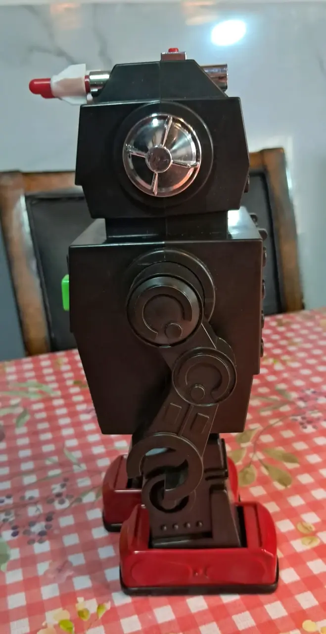 Robot vintage. - 4
