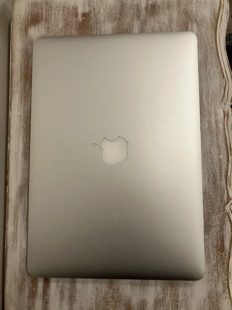 MacBook Air 13 pulgadas en buen estado - 2