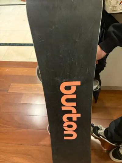 Tabla de snowboard Burton con fijaciones 1,2 m - miniatura 1