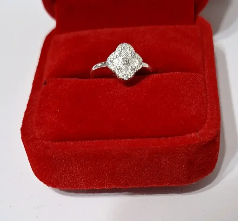 Anillo de plata con diseño de corazón y circonitas - 5