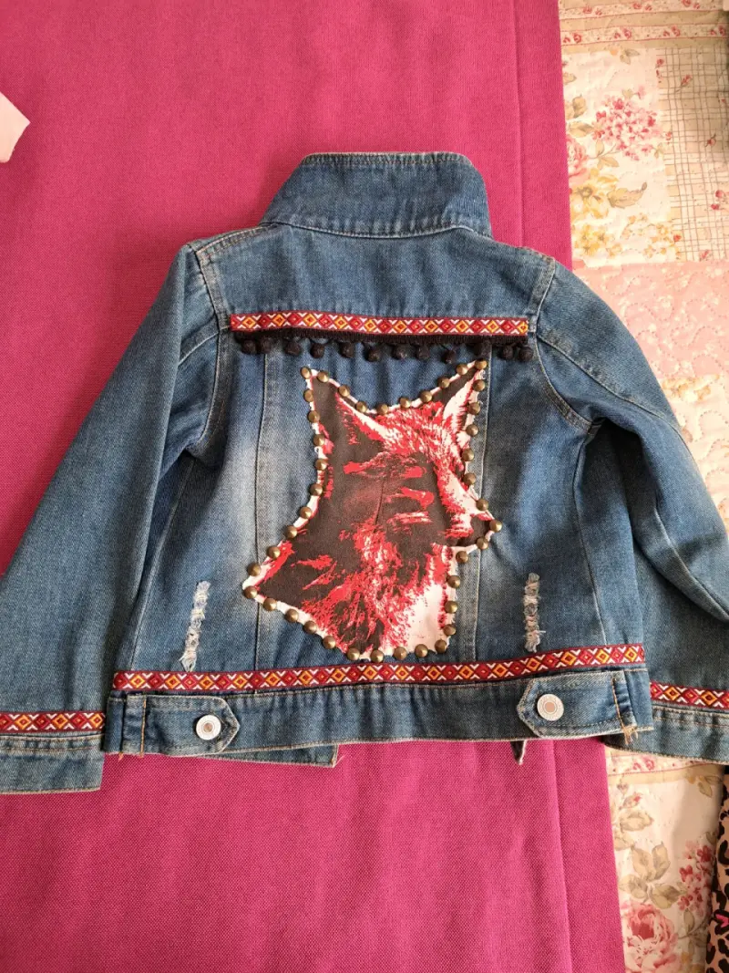 Chaqueta de mezclilla con diseño bordado - 4