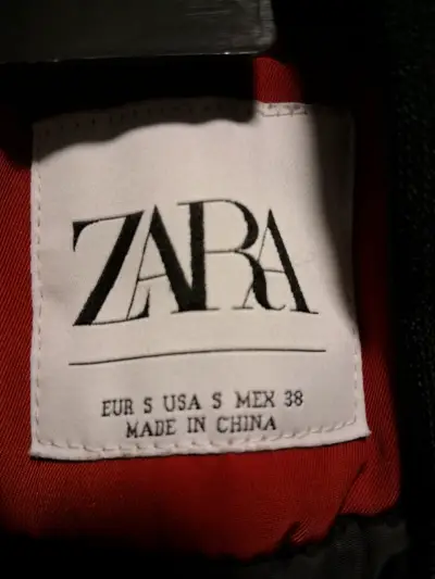 Chaqueta bomber roja con bordado Zara - miniatura 4