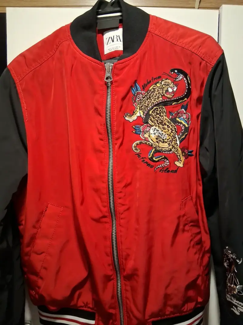 Chaqueta bomber roja con bordado Zara - 6