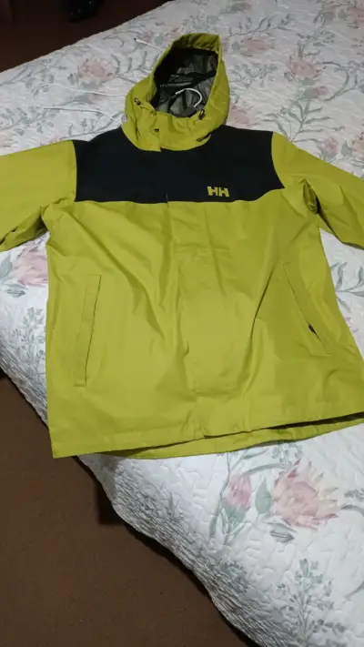 Chaqueta impermeable verde Helly Hansen - miniatura 2