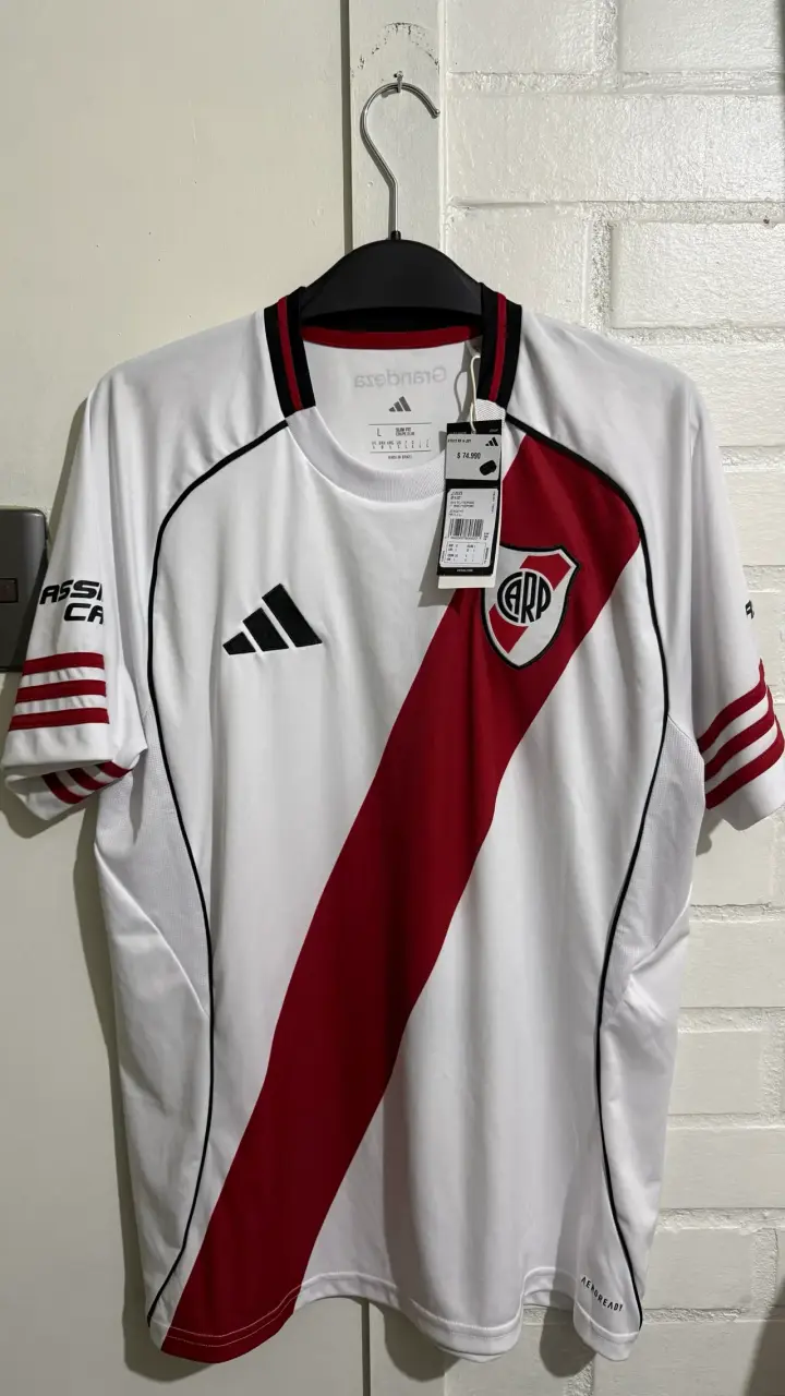 Camiseta Adidas River Plate 2026 blanca y roja