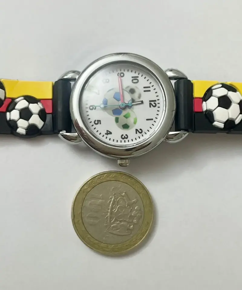 Reloj infantil con diseño de fútbol, nuevo. - 4