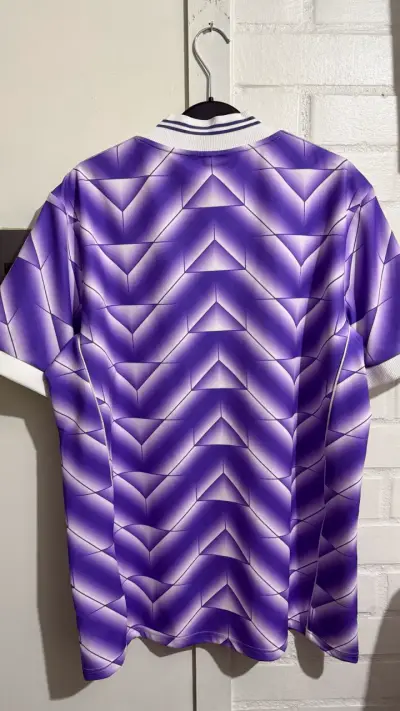 Camiseta Adidas Real Madrid Morada Retro - miniatura 5