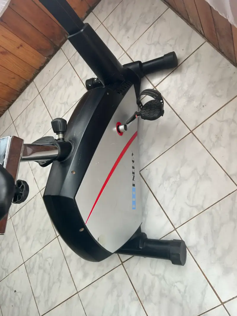 Bicicleta estática y equipo de ejercicio Domyos - 2