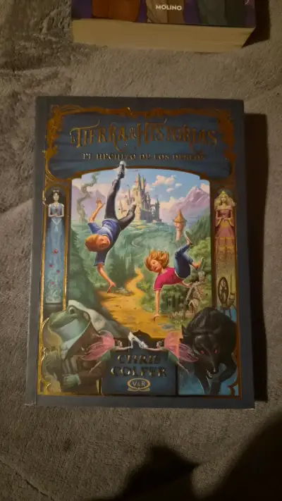 Libro La Tierra de las Historias: El Hechizo de los Deseos - miniatura 1