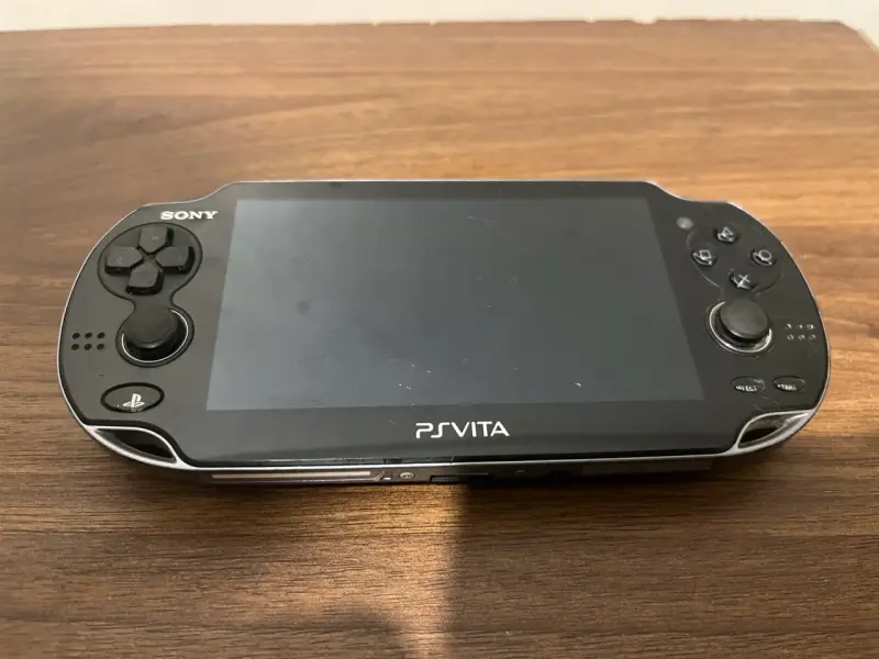 PS Vita Slim - no carga - 3