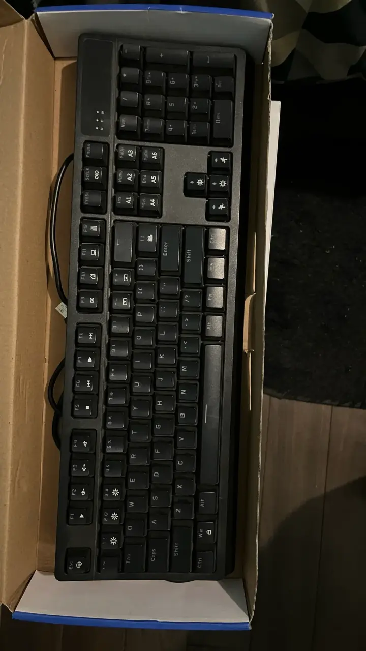 Teclado con switch mecánico RGB - 3