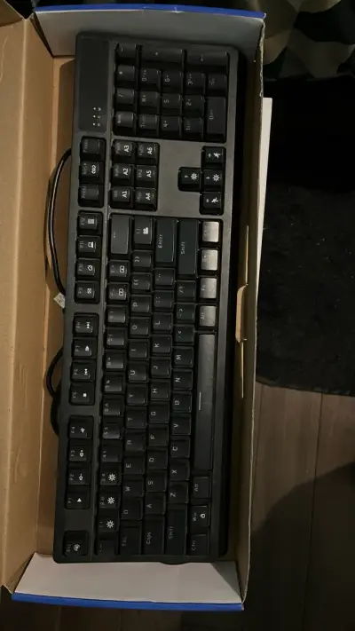 Teclado con switch mecánico RGB - miniatura 3