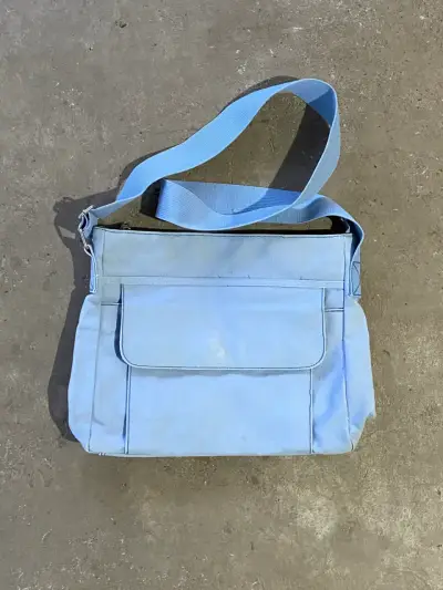 Bolso bandolera azul claro GAP - miniatura 1