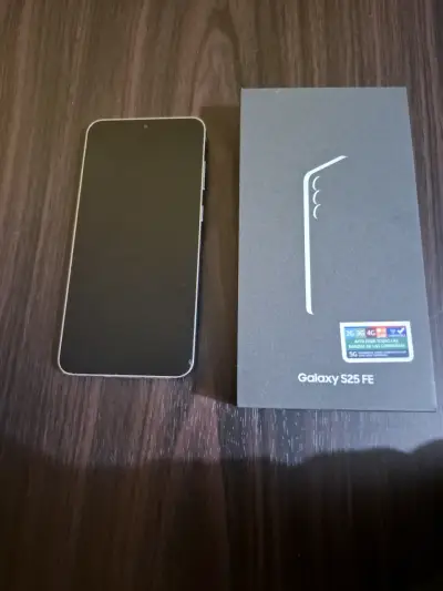 Samsung Galaxy S25 FE con caja original - miniatura 4