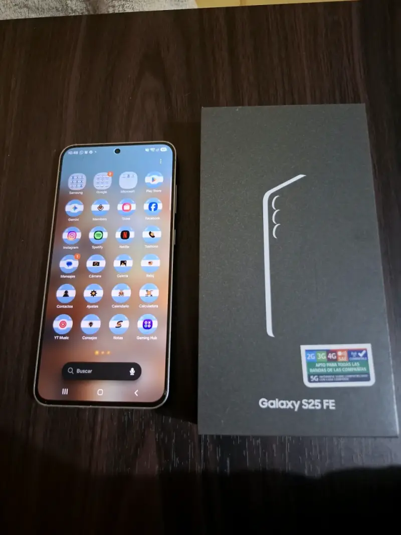 Samsung Galaxy S25 FE con caja original - 5