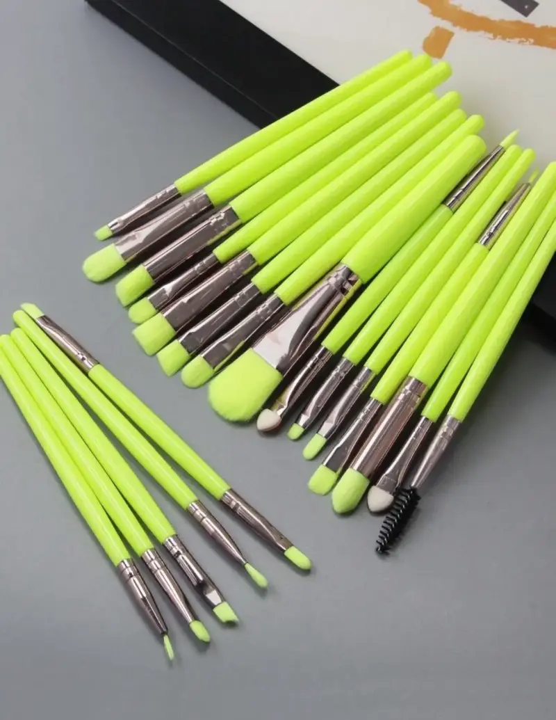 Set de brochas de maquillaje verde neón