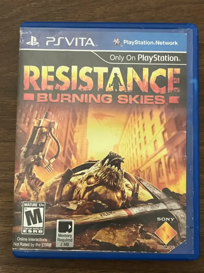 Juegos PS Vita Call of Duty y Resistance - 6