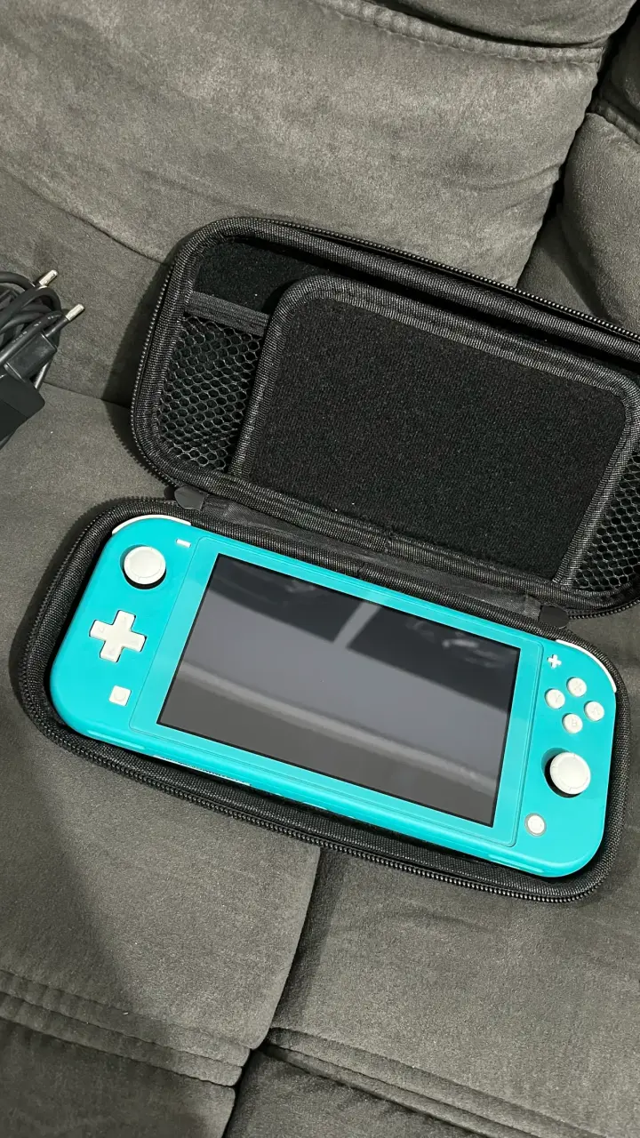 Nintendo Switch Lite turquesa con estuche - 1