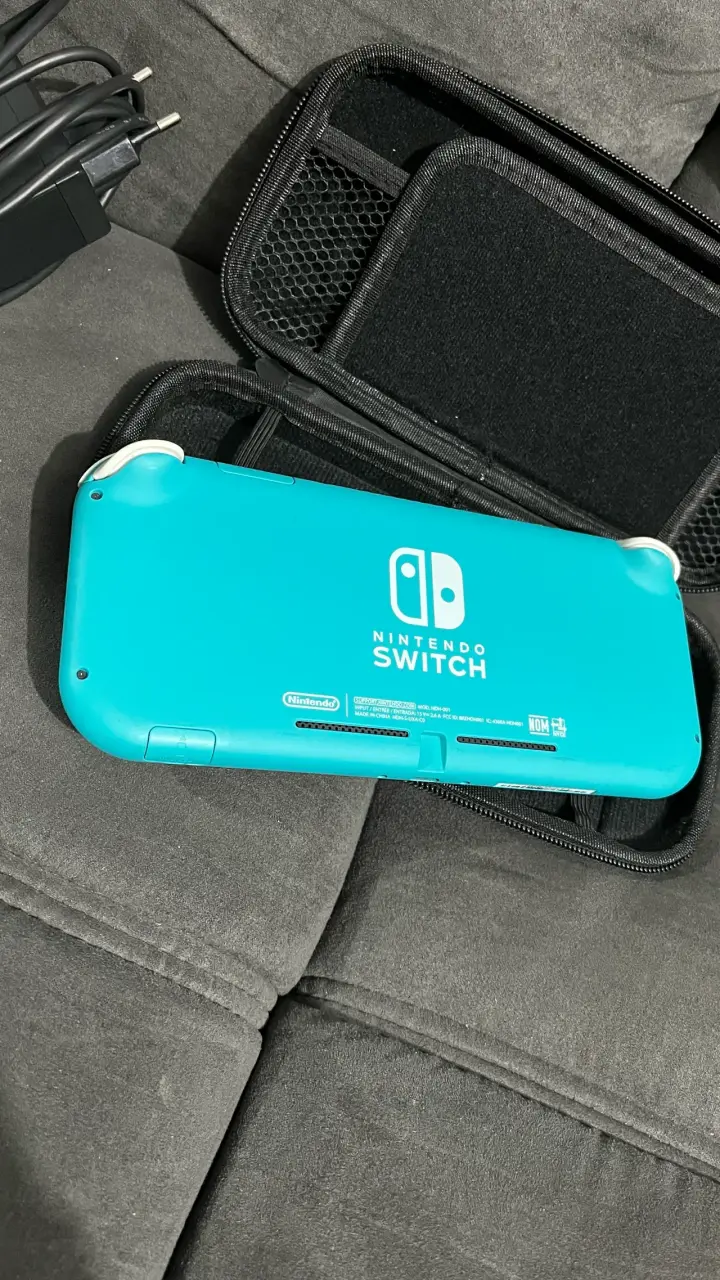 Nintendo Switch Lite turquesa con estuche - 2