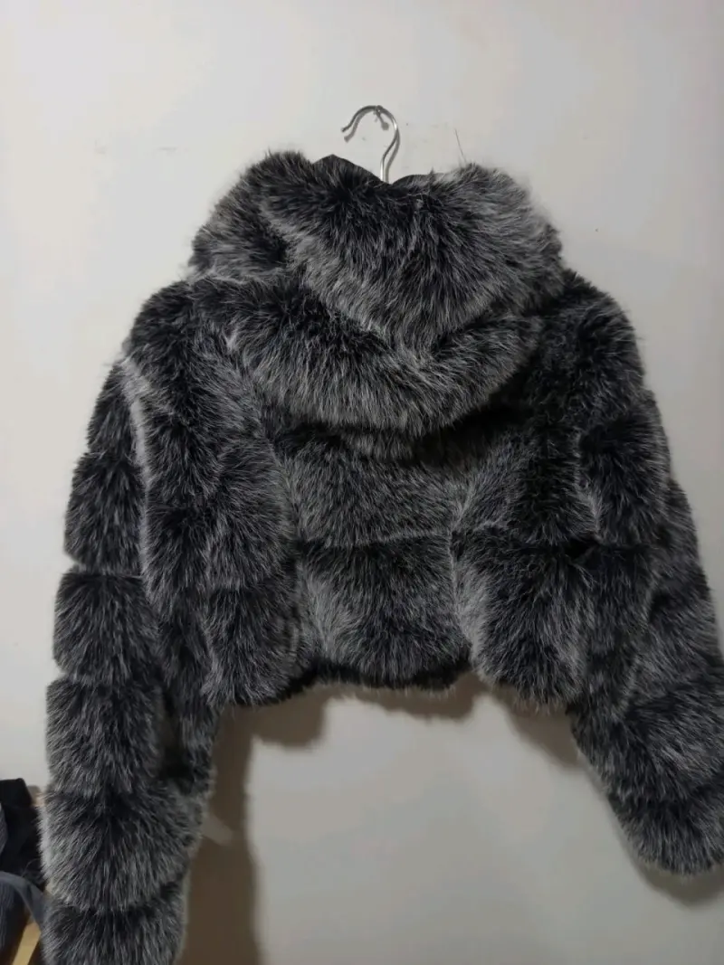 Chaqueta de piel sintética gris con capucha - 2