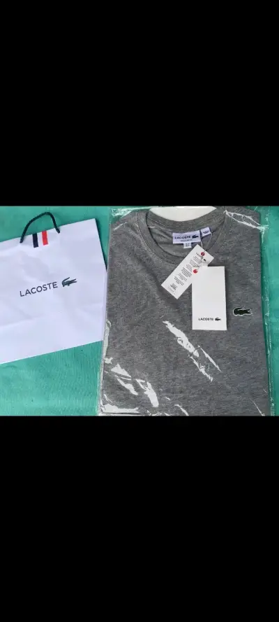 Polera Lacoste para hombre en varios colores - miniatura 3
