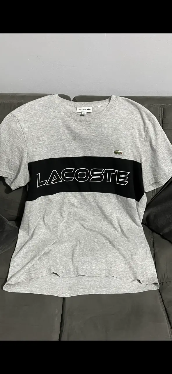 Polera Lacoste gris con logo grande - 1