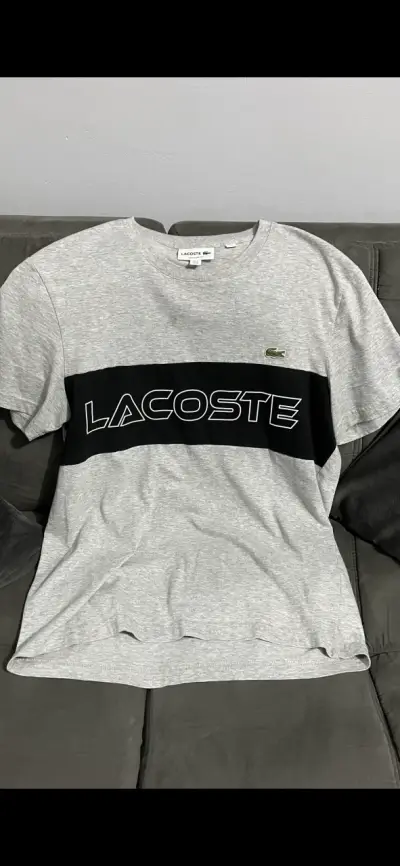 Polera Lacoste gris con logo grande - miniatura 1