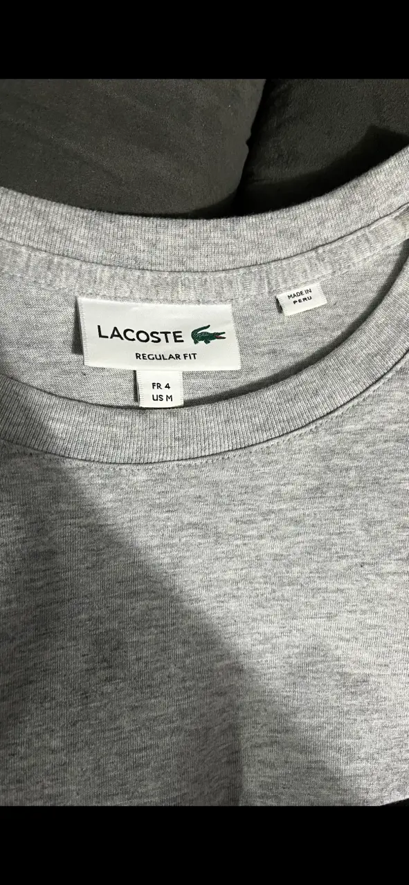 Polera Lacoste gris con logo grande - 2