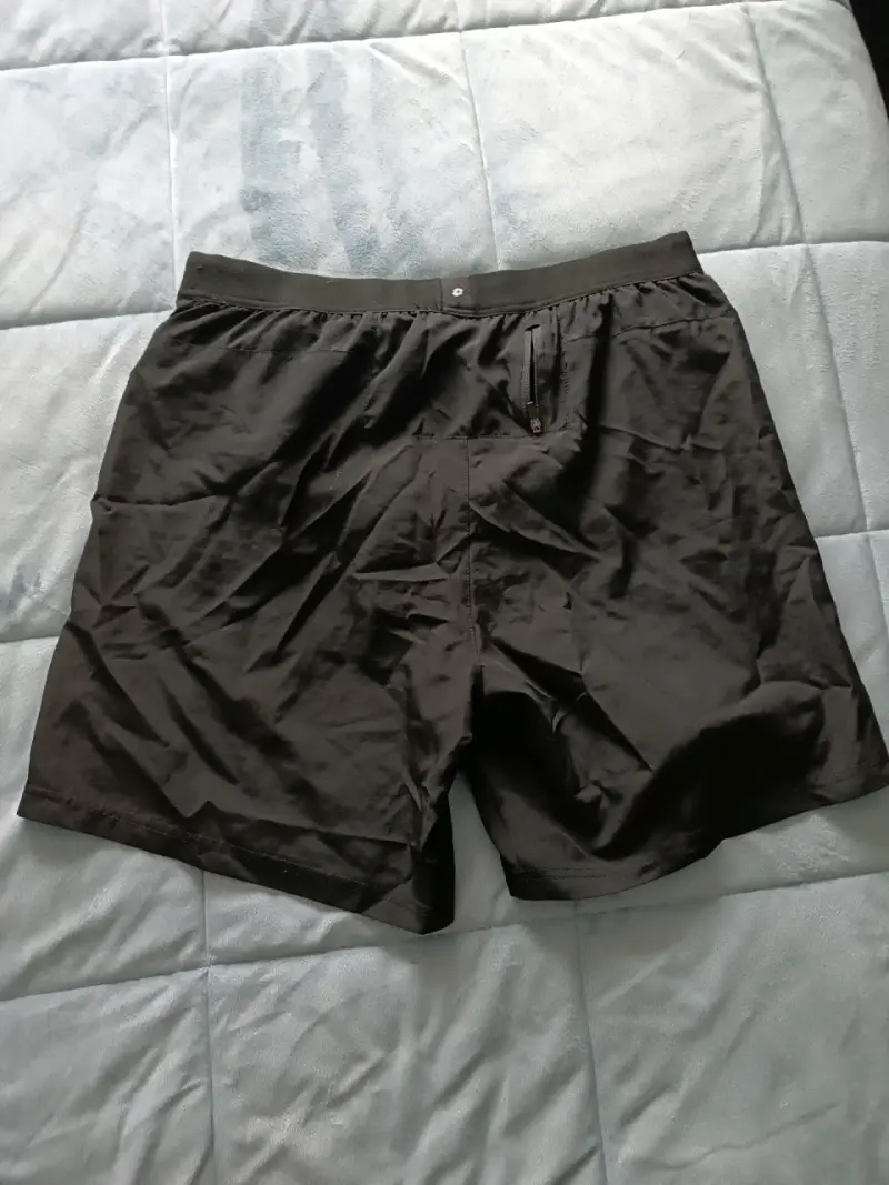 Shorts deportivos negros Lotto para hombre - 2
