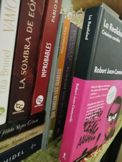 Libro "La Realidad Crónicas Canallas" - miniatura 3