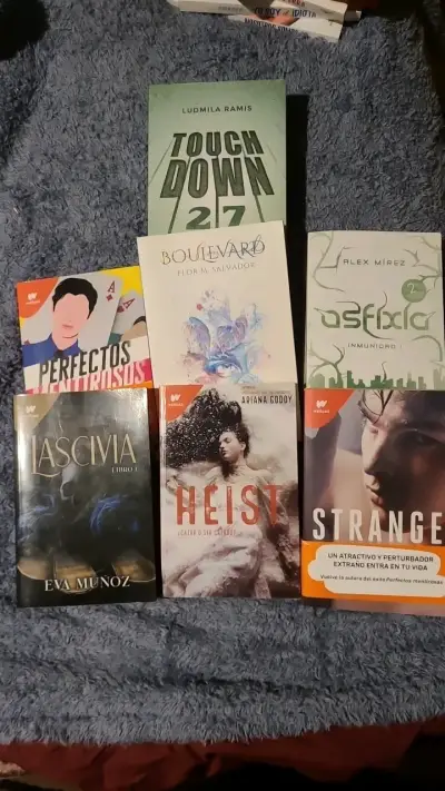 Colección libros WATTPAD - miniatura 1