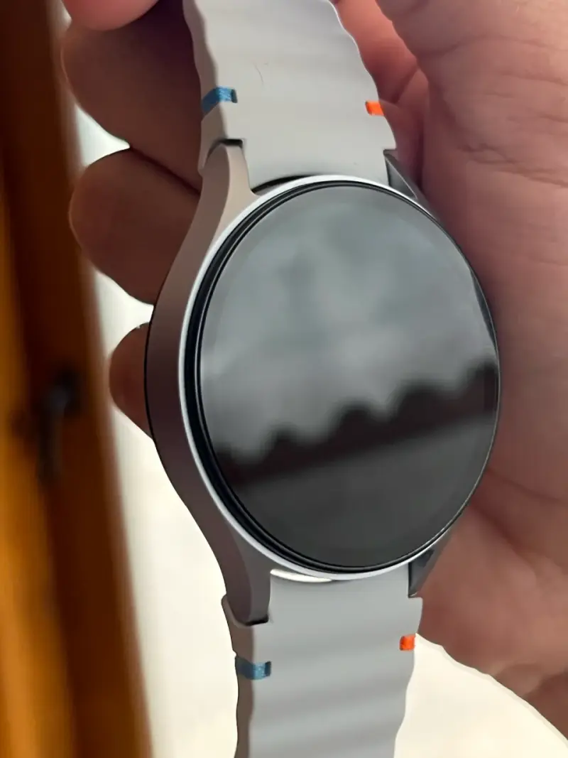 Samsung Galaxy Watch7 con Correa Blanca - 2