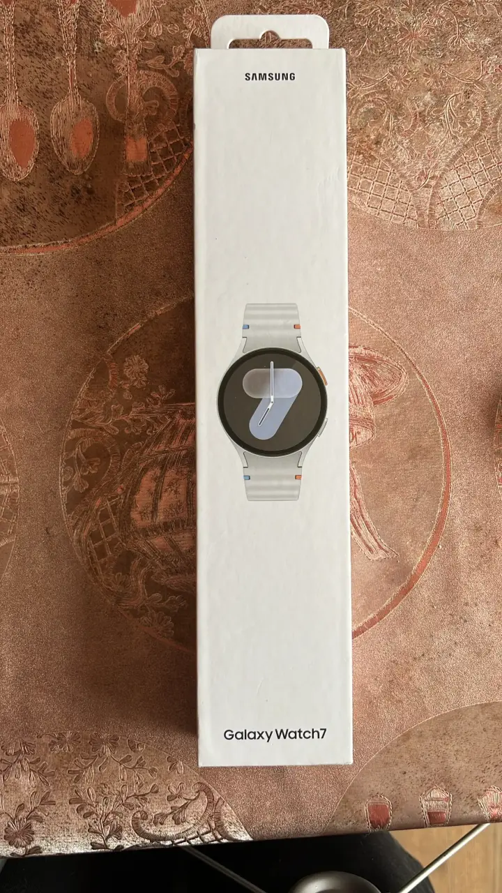 Samsung Galaxy Watch7 con Correa Blanca - 4