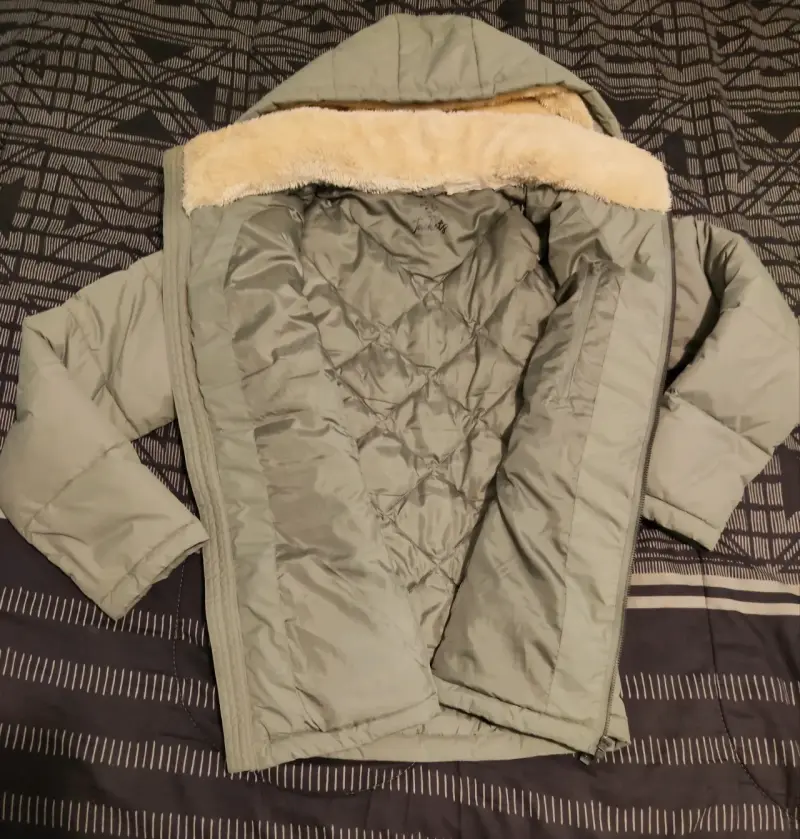Chaqueta de invierno verde con capucha para mujer - 2