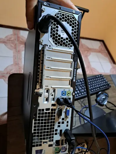 PC de escritorio HP completo - miniatura 4