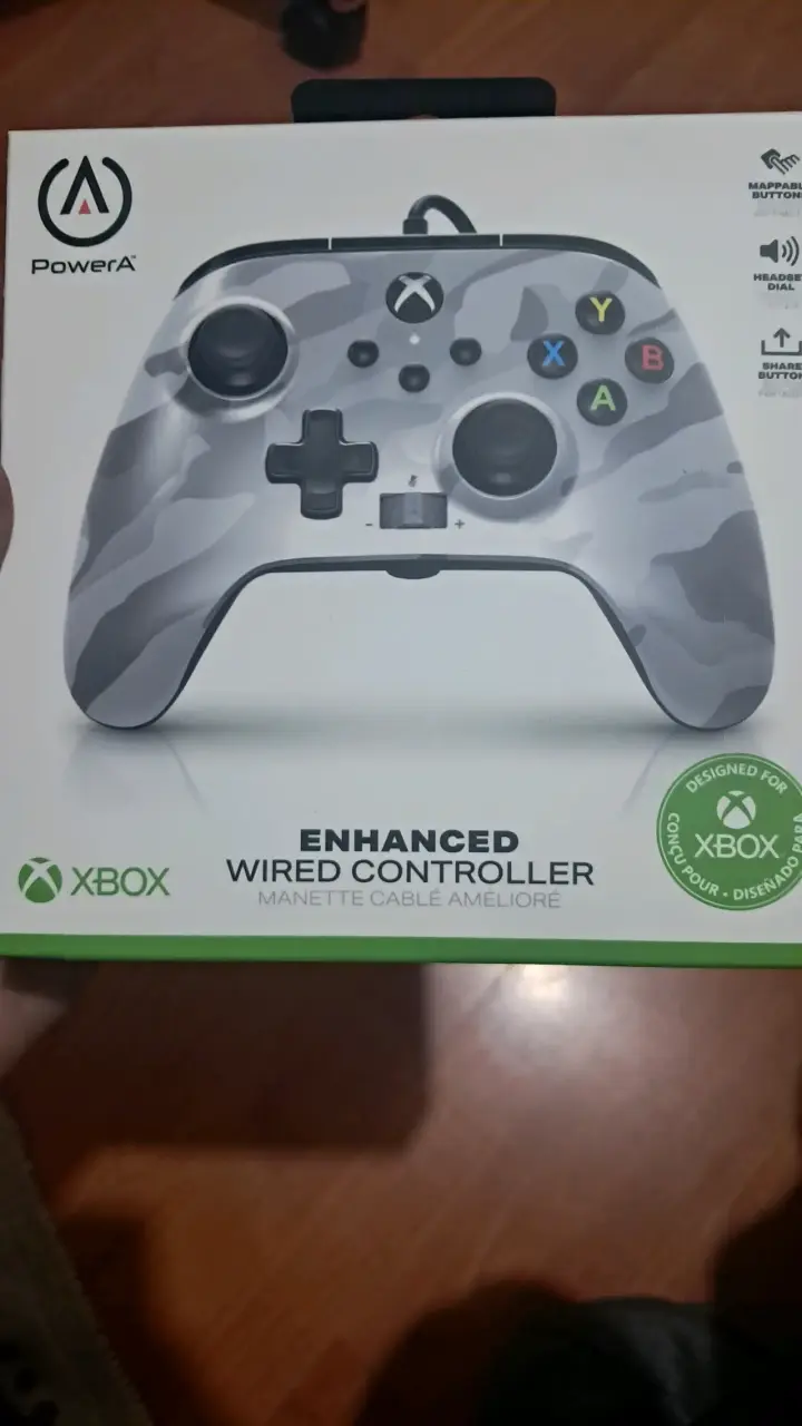 Mando alámbrico PowerA para Xbox/PC
