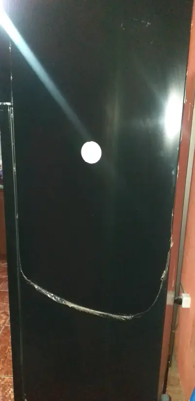 Refrigerador exhibidor Ventus con puertas de vidrio - miniatura 2