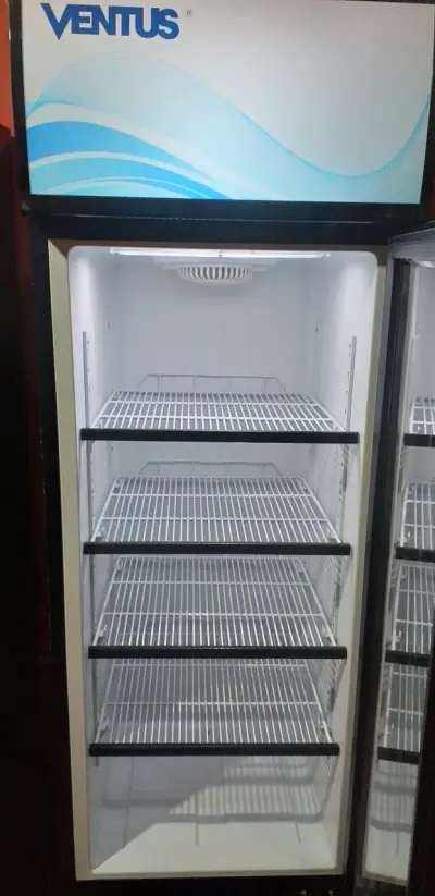 Refrigerador exhibidor Ventus con puertas de vidrio - miniatura 4