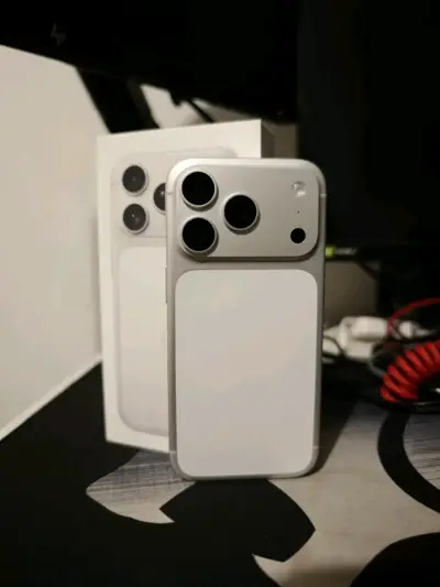iPhone 17 Pro 512gb Color Silver - miniatura 2