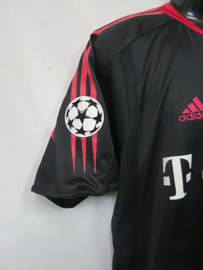 Camiseta Bayern Munich negra Adidas edición Champions - 3